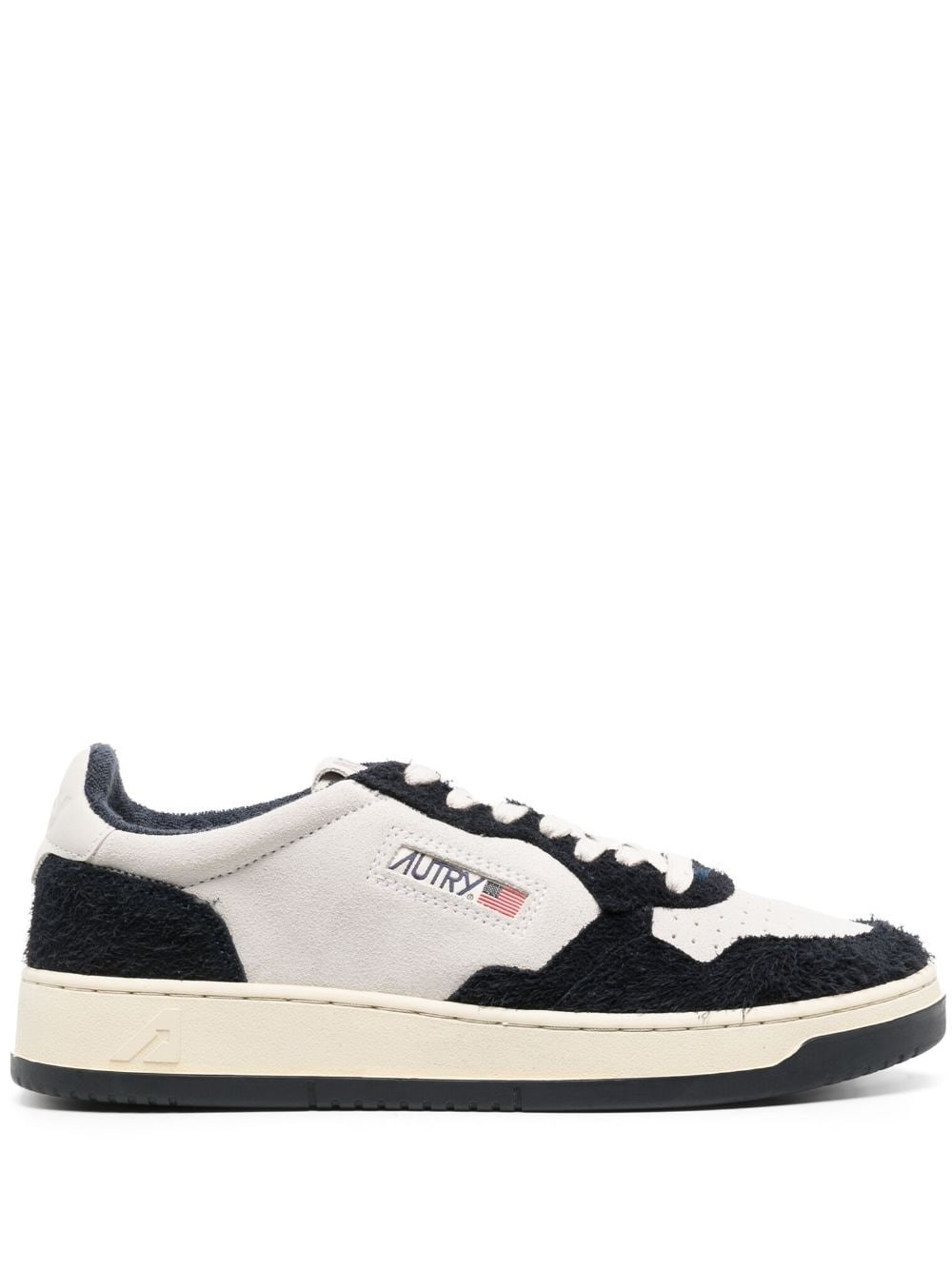 Shop Autry Sneakers Medalist Bicolore In Bianco