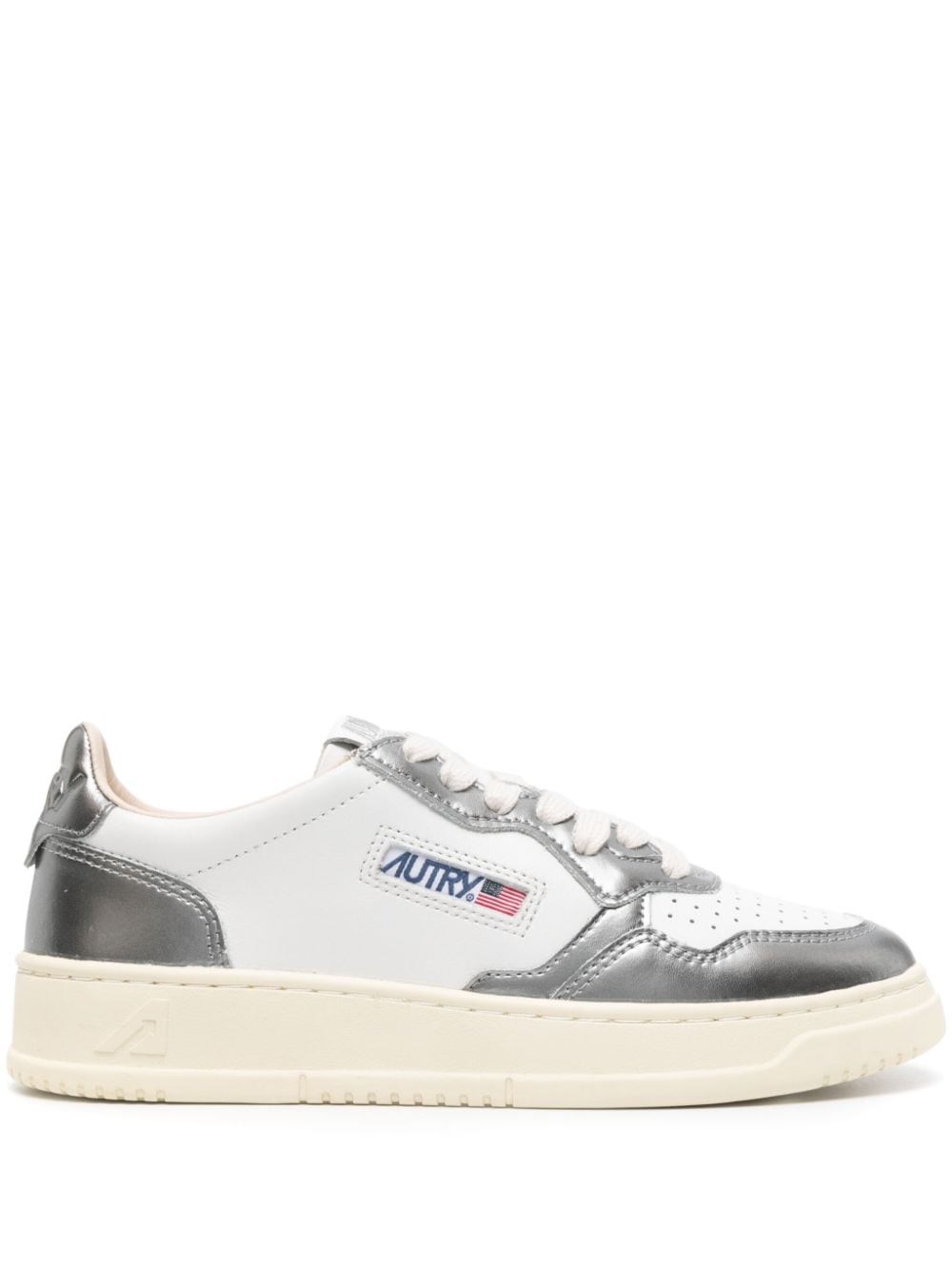 Shop Autry Sneakers Medalist In Bianco